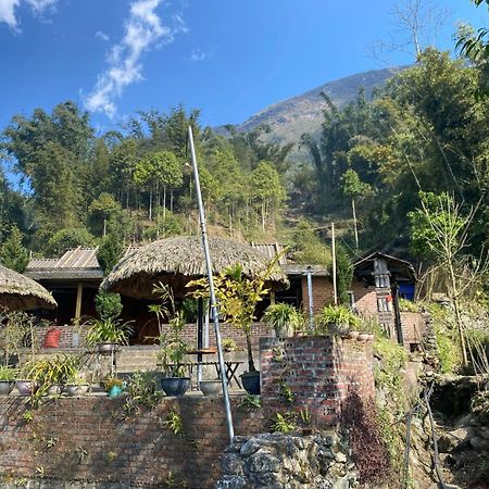 Sue Pa Family Trekking Homestay Sapa Exteriör bild