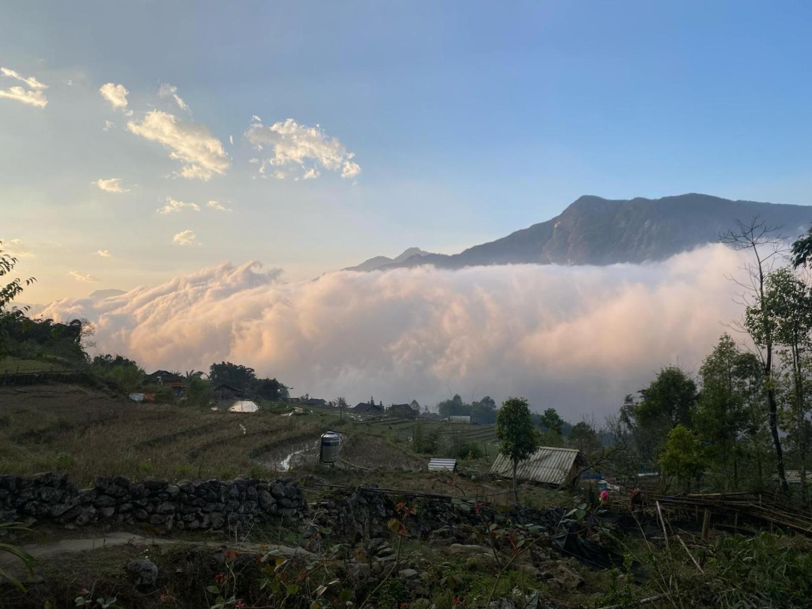 Sue Pa Family Trekking Homestay Sapa Exteriör bild